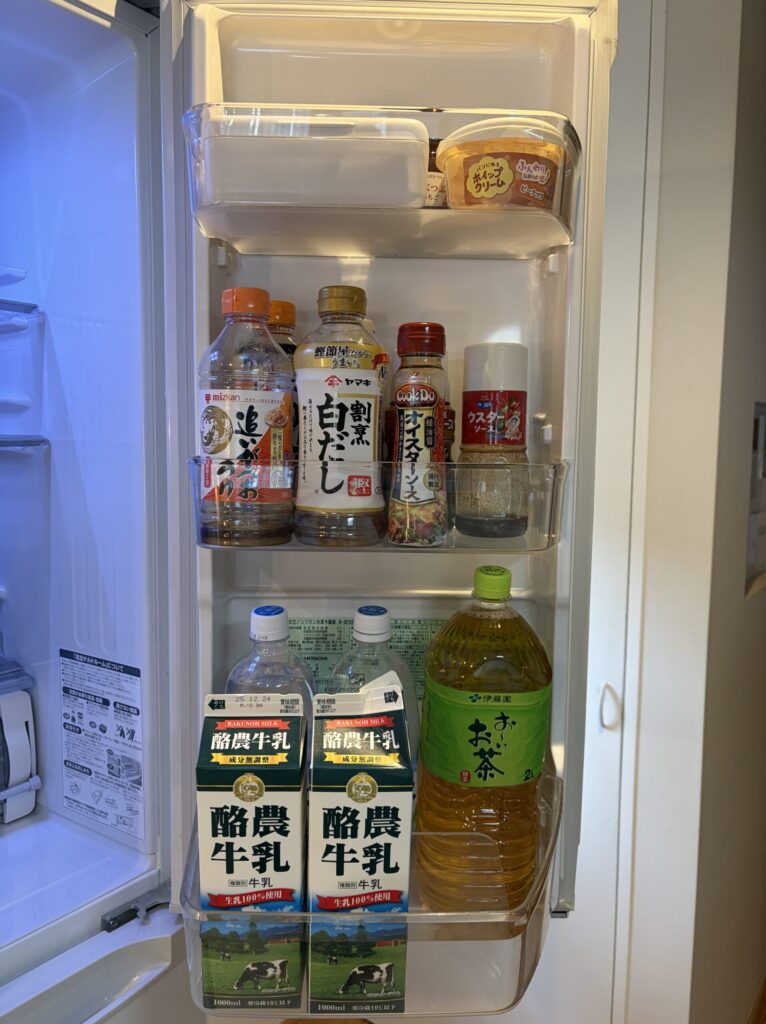 冷蔵庫右ドア 収納 全体写真